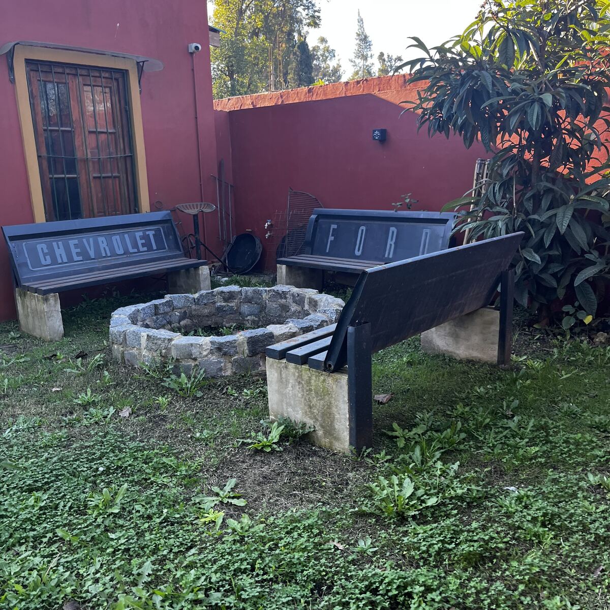 Transformación de quinta en club automotor — fogón exterior